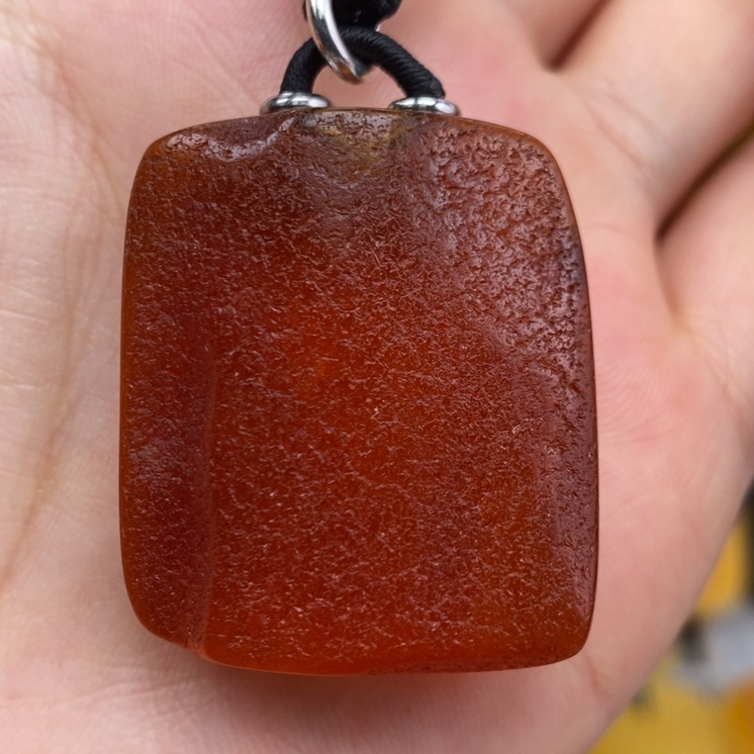 琥珀吊坠(赠链)未镶嵌