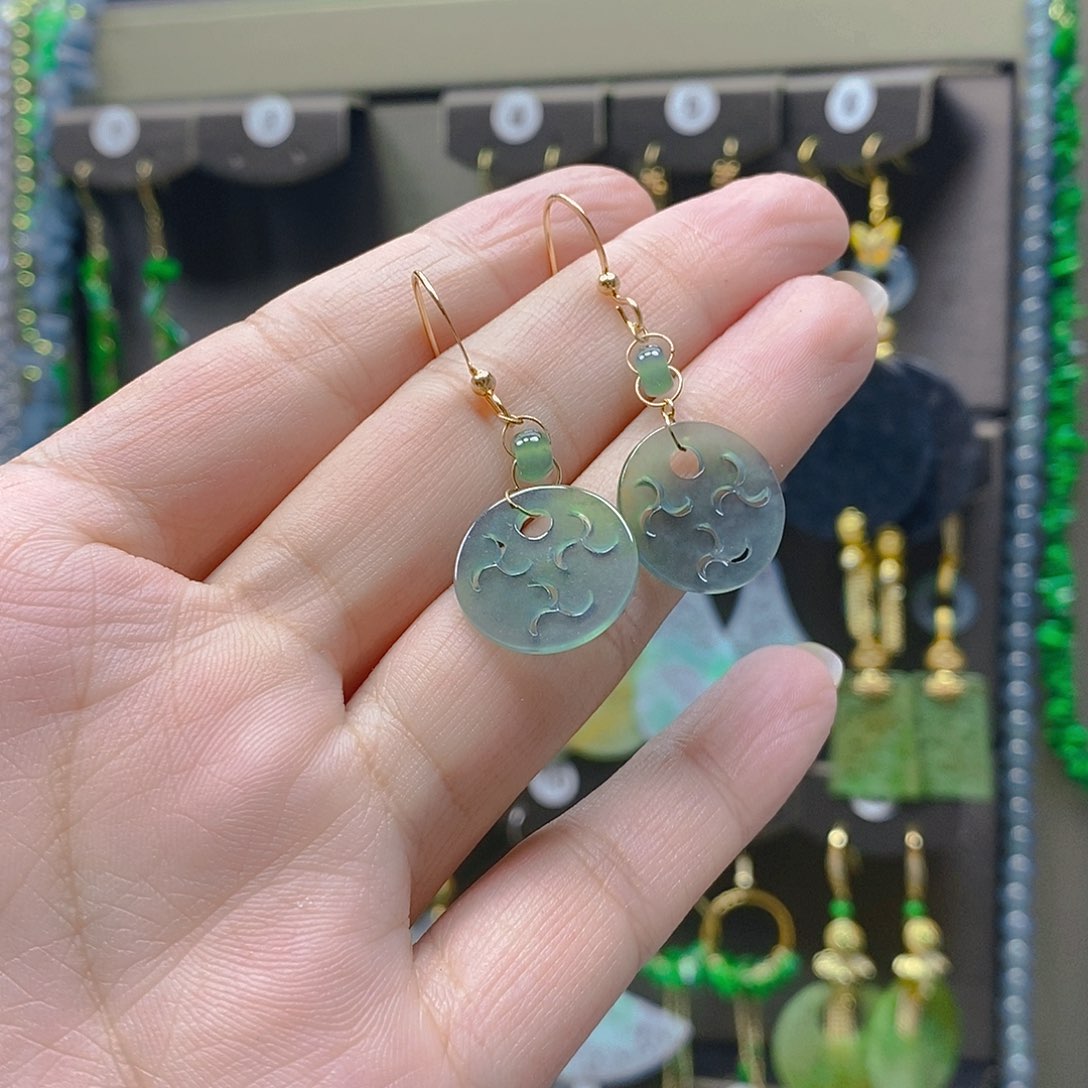 未镶嵌翡翠耳饰翡翠