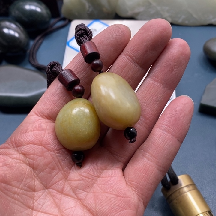 小***）和田玉（糖玉）未镶嵌挂件