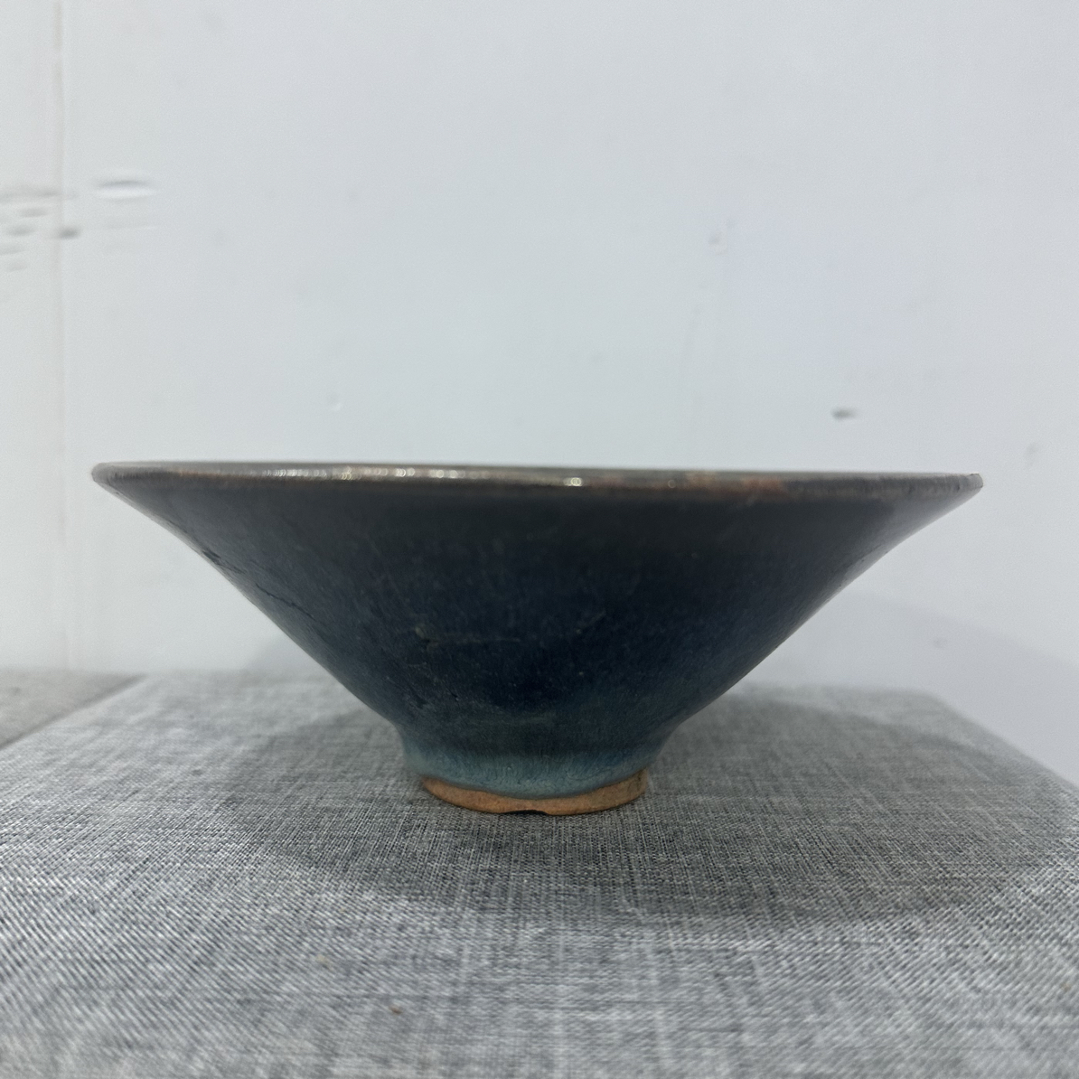 均瑶韵味斗笠碗，窑变蓝紫映岁月陶瓷蓝釉