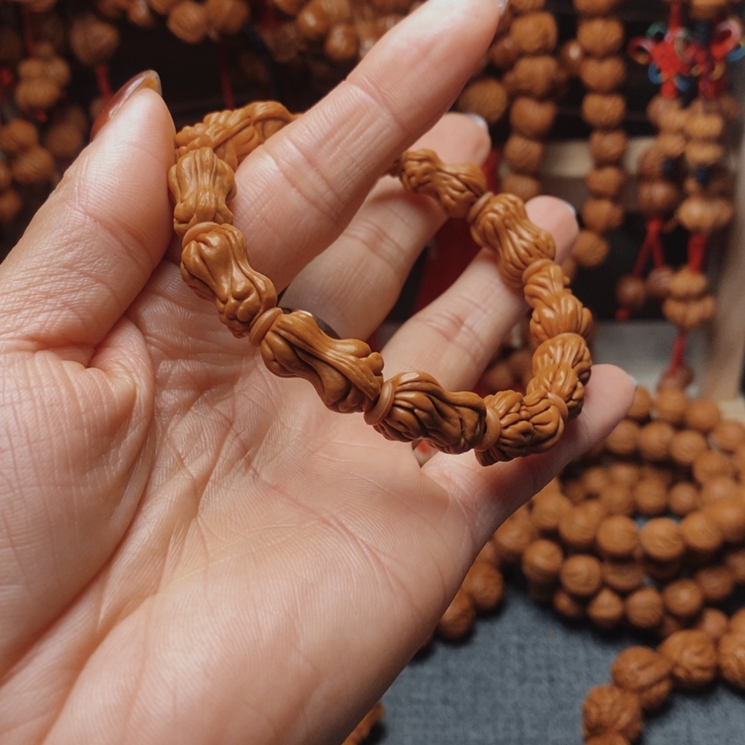 桃核吊坠龙纹桃枭