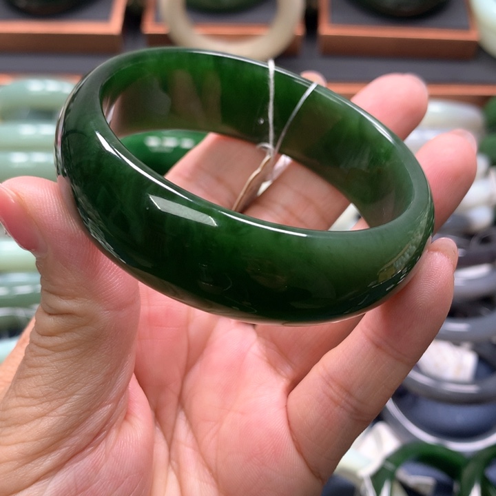 【闪购商品】未镶嵌手镯和田玉（碧玉）18