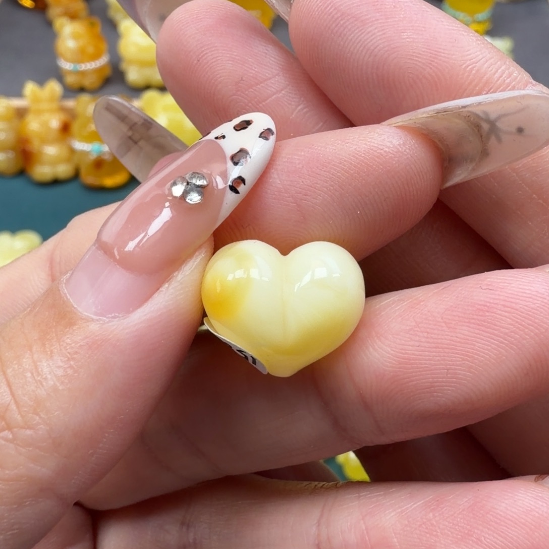 琥珀未镶嵌裸石蜜蜡