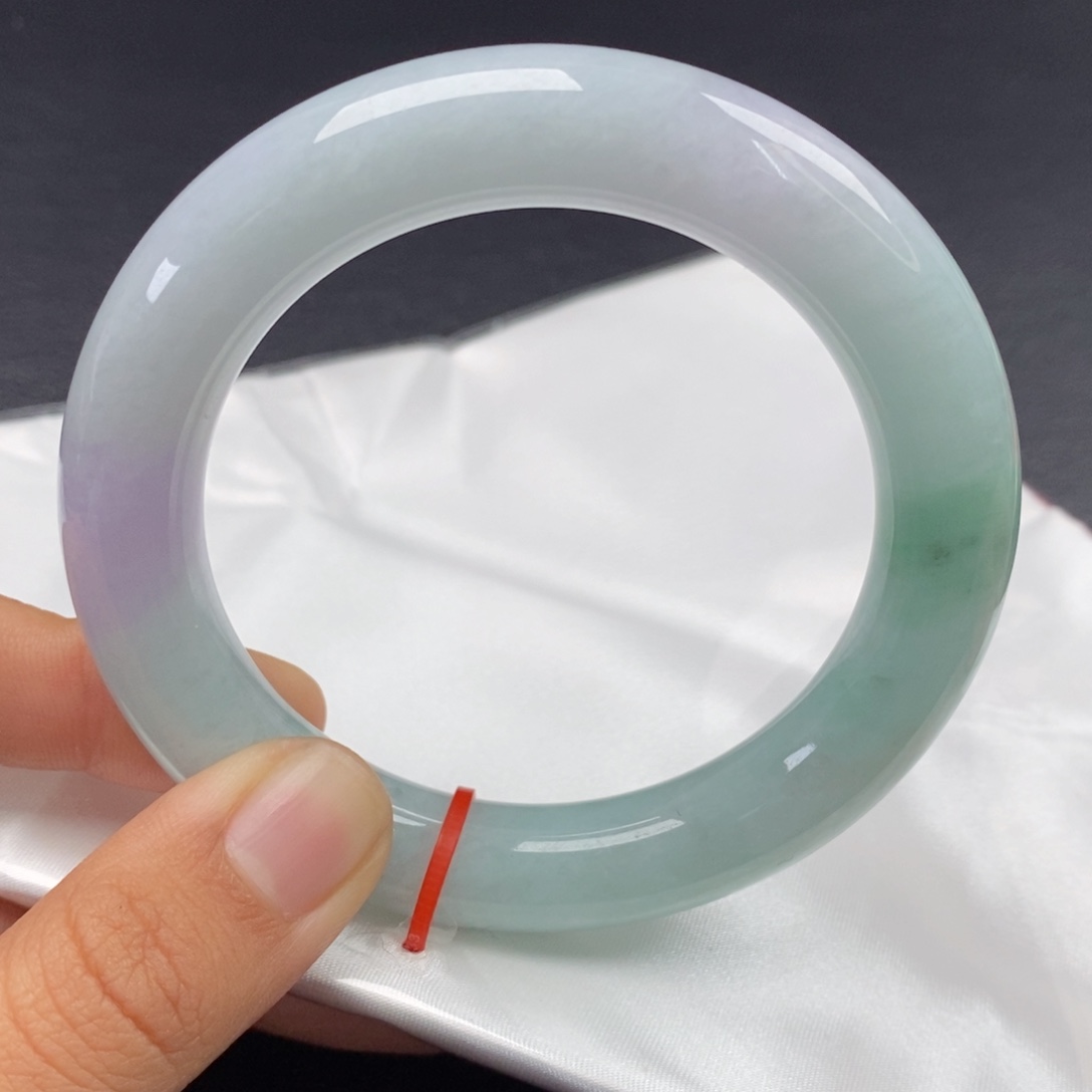 翡翠手镯（圆镯）未镶嵌57.6圈