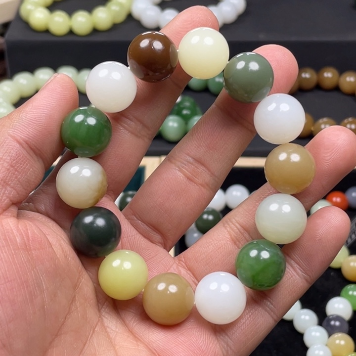 和田玉手串未镶嵌