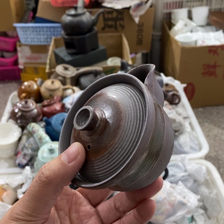 陶瓷艺术品及陶瓷壶