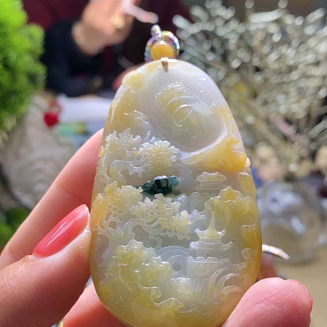 【闪购商品】翡翠颈饰未镶嵌佛