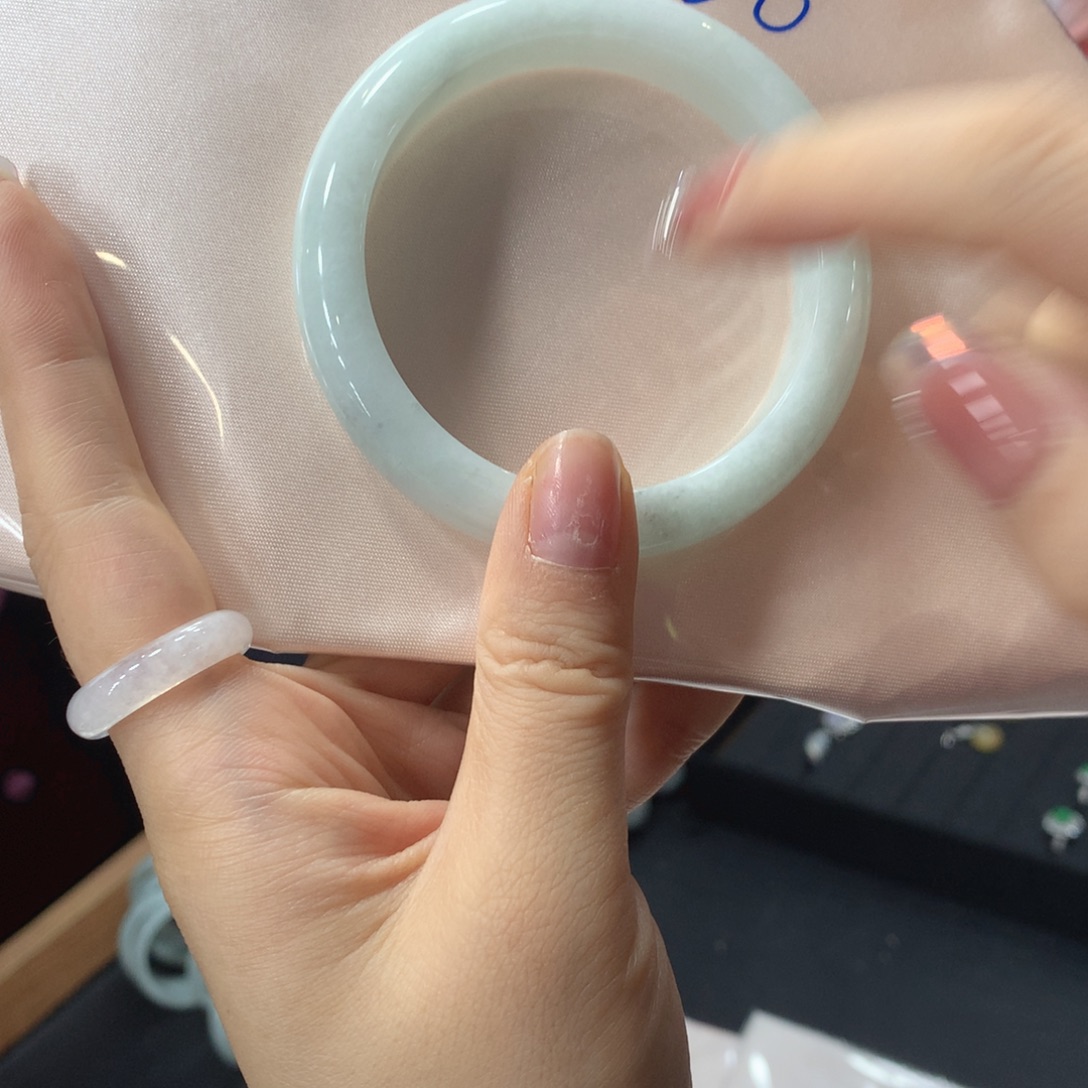 翡翠未镶嵌手镯买断