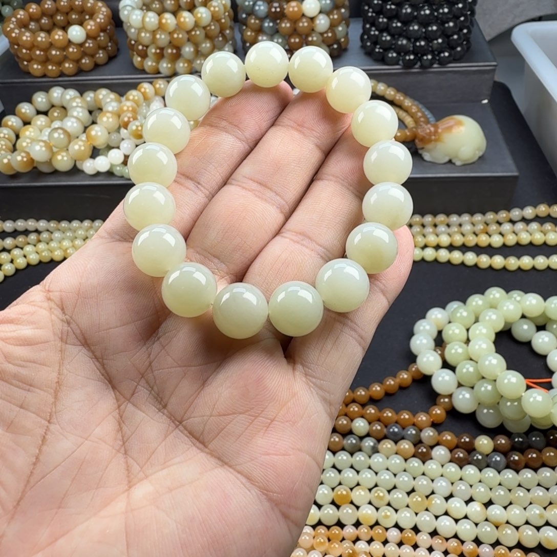 思***辰和田玉未镶嵌手链