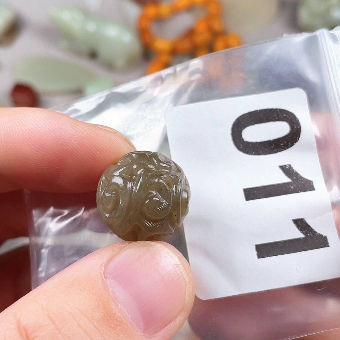 颈饰未镶嵌和田玉