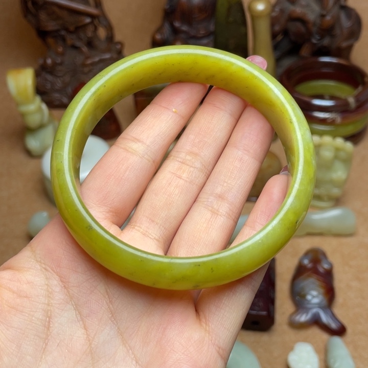 蛇纹石玉未镶嵌颈饰66