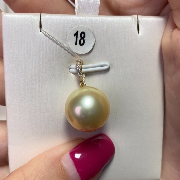 海水珍珠吊坠(不含链)18K金镶嵌
