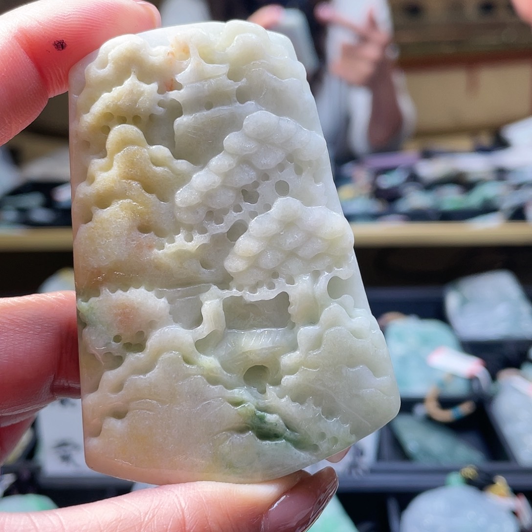 翡翠颈饰未镶嵌一个