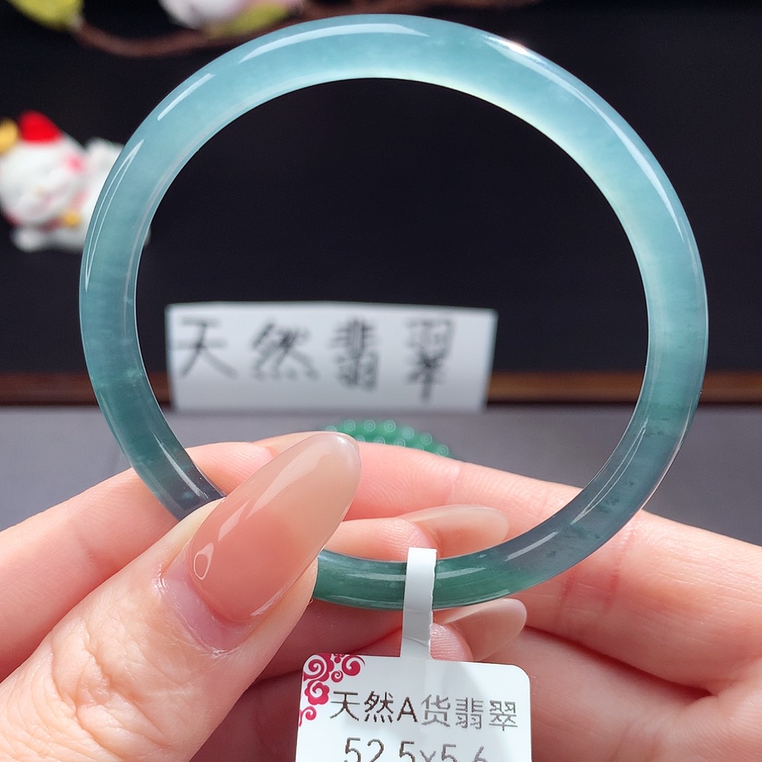 翡翠手镯（圆镯）未镶嵌