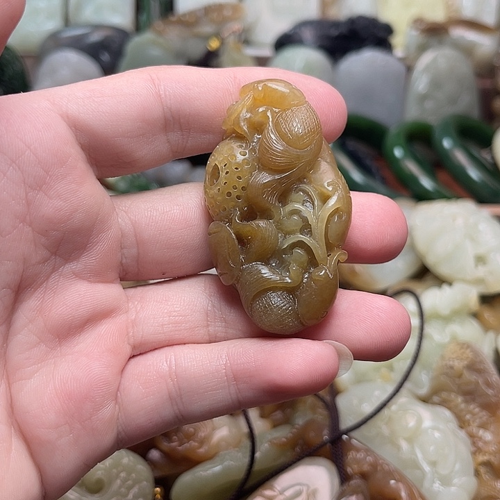 和田玉未镶嵌挂件