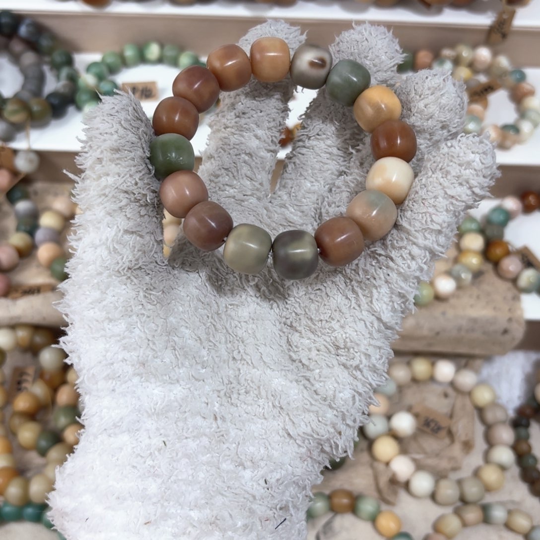 菩提根/象牙果吊坠瑕疵 5介意慎拍