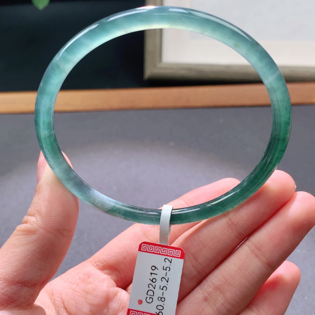 翡翠手镯未镶嵌天然翡翠手镯