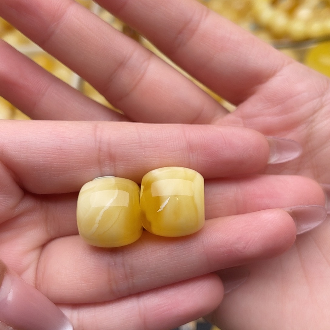 日***海蜜蜡未镶嵌裸石蜜蜡梦