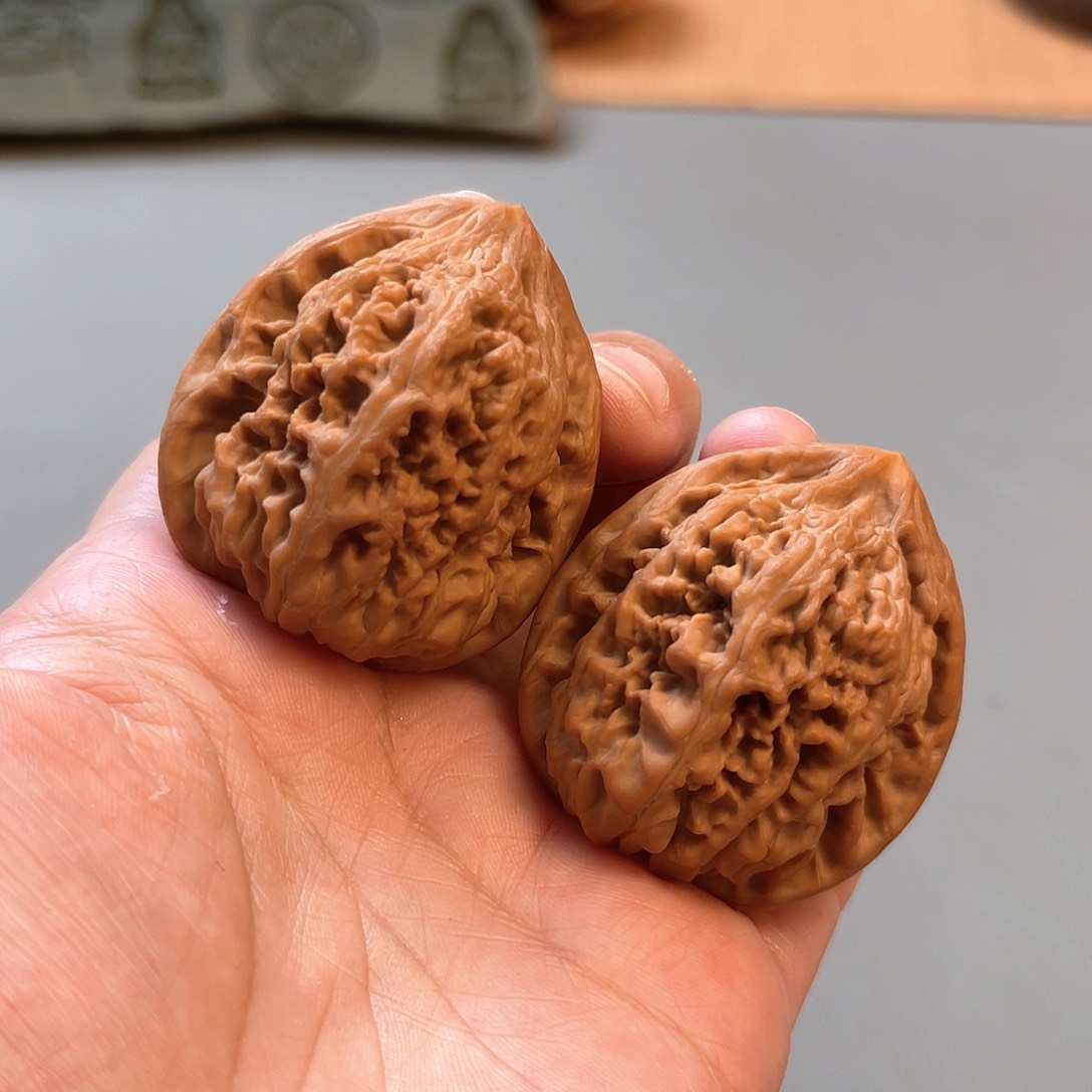 桃核把件40×39尺精修白茬凤凰台XM1055