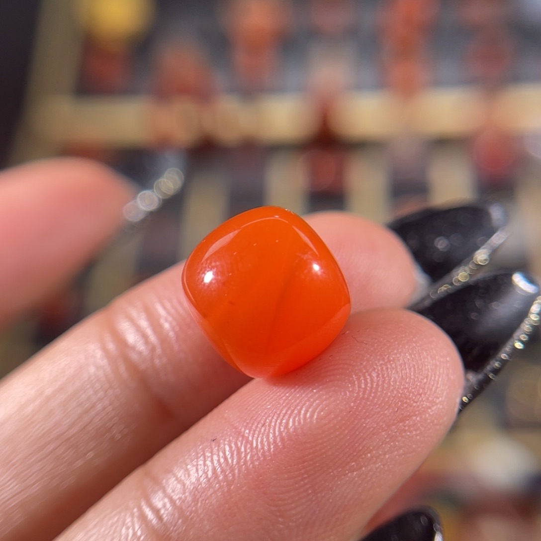 南红玛瑙滴水洞老形11.5不退换未镶嵌****