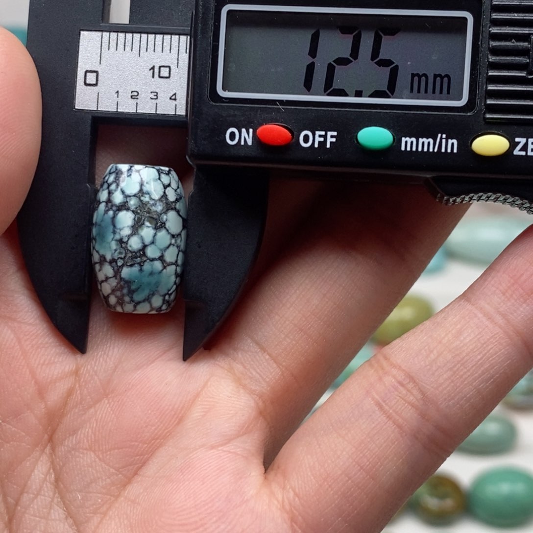 未镶嵌绿松石珠宝奇石楊