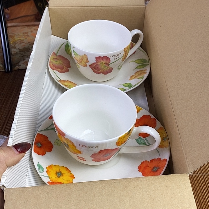 瓷器木器铜铁器木粉花瓶