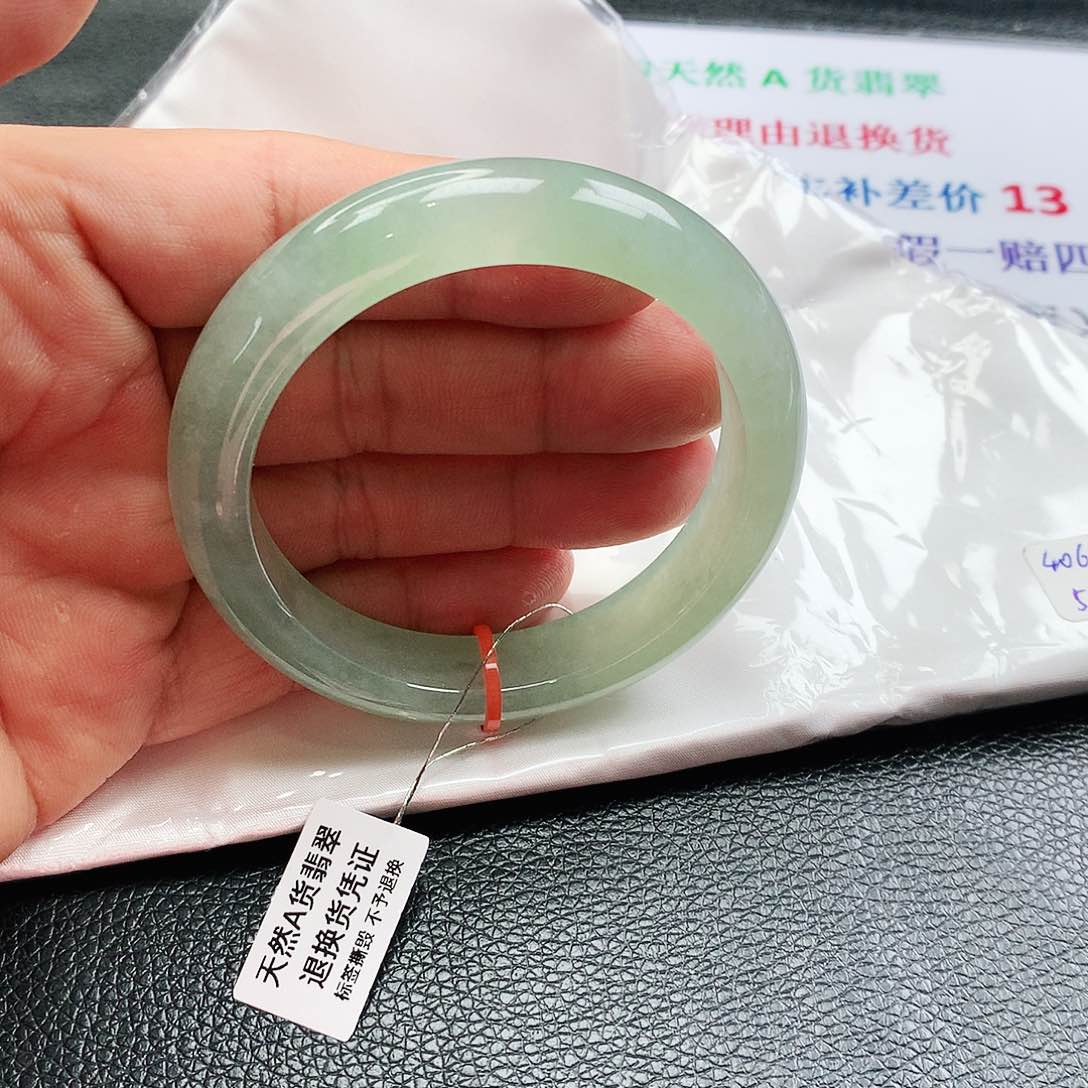 翡翠手镯未镶嵌天然翡翠手镯