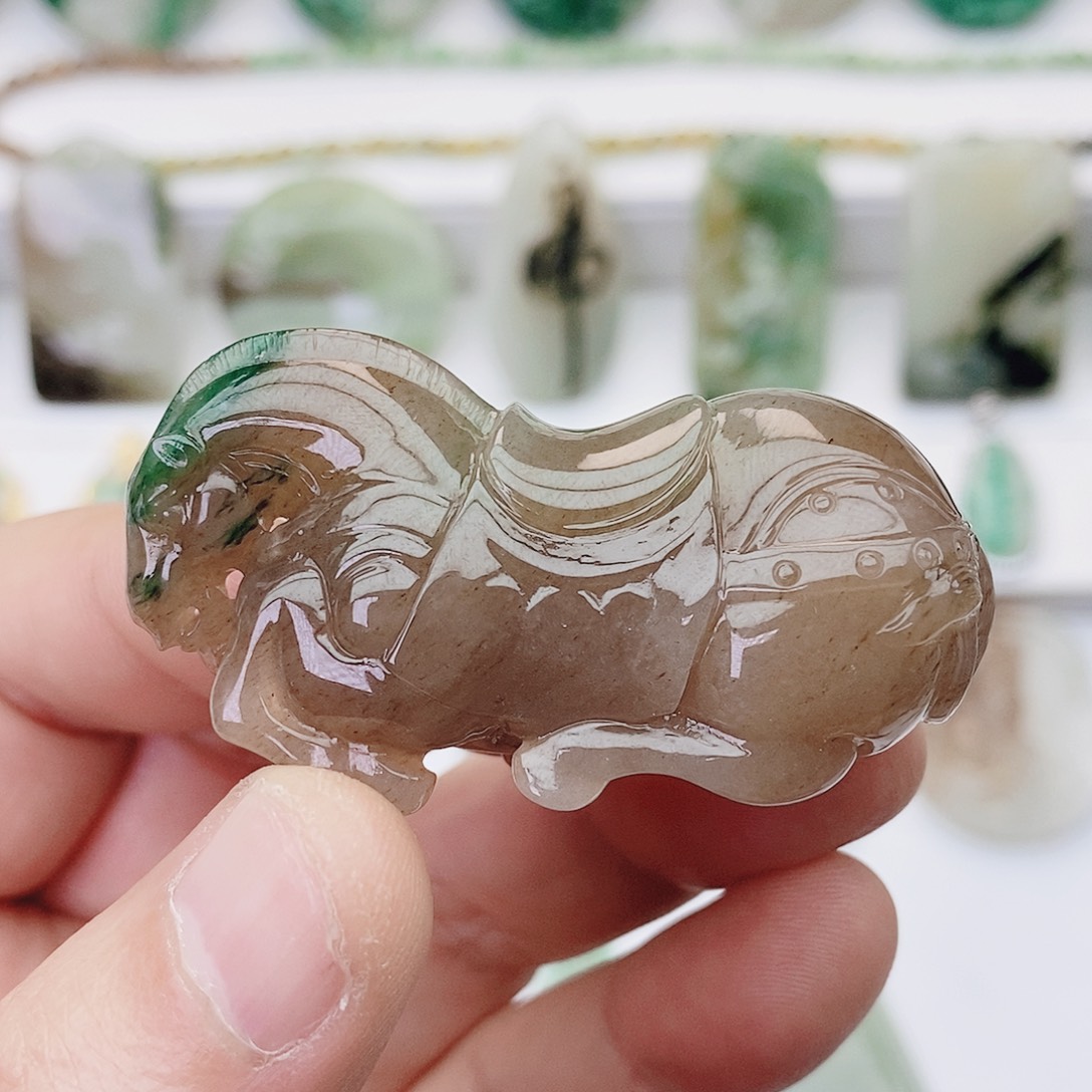 深***）独山玉未镶嵌颈饰