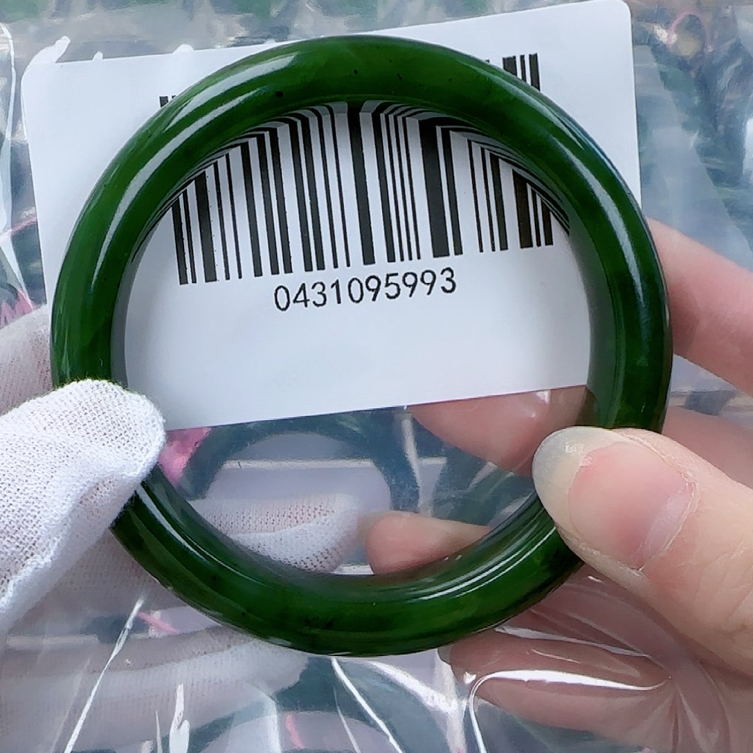 和田玉（碧玉）手镯未镶嵌61