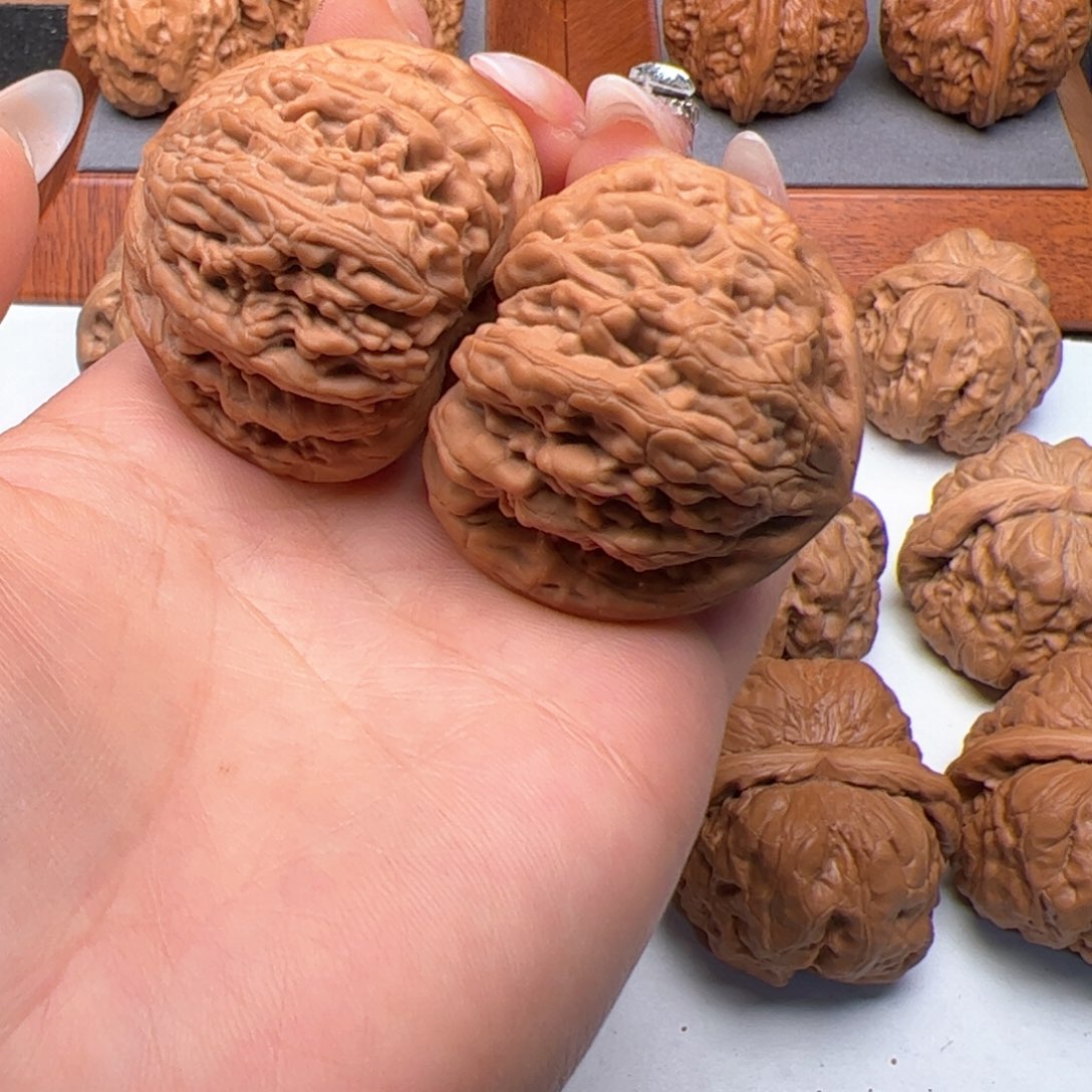 文玩核桃把件虎头王42丽