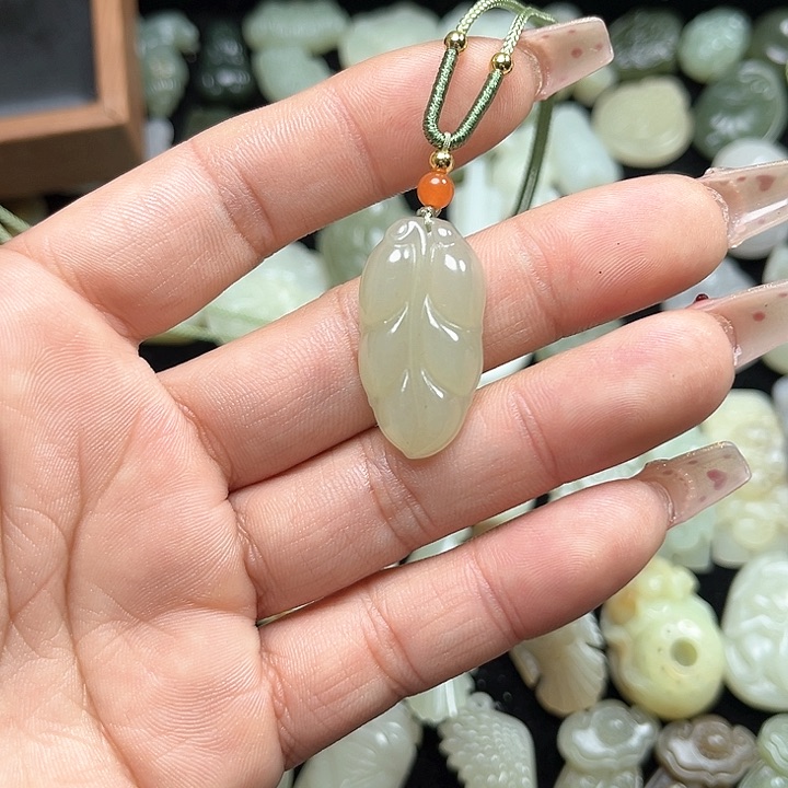 【闪购商品】和田玉颈饰未镶嵌