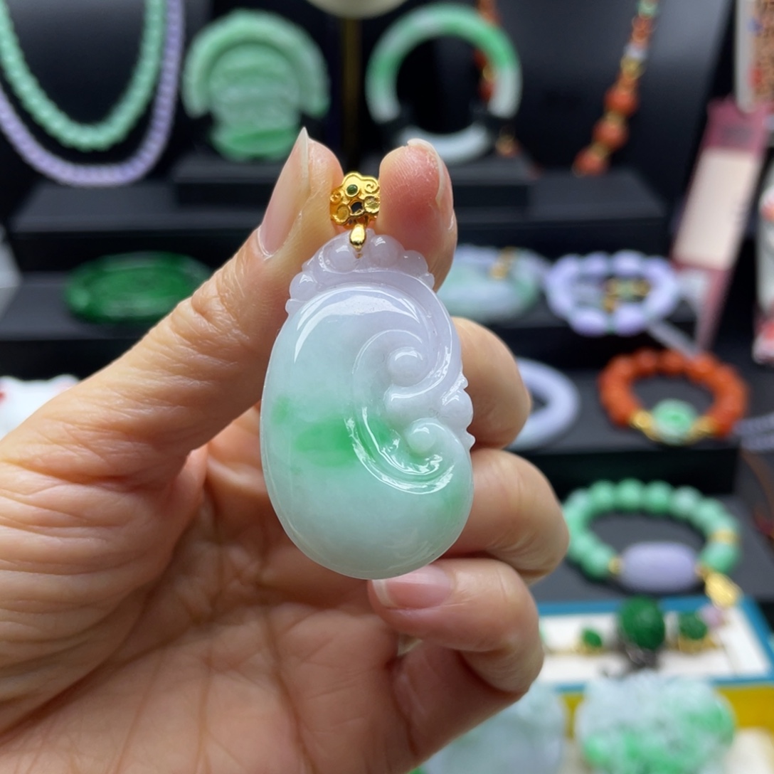 翡翠未镶嵌颈饰翡翠如意