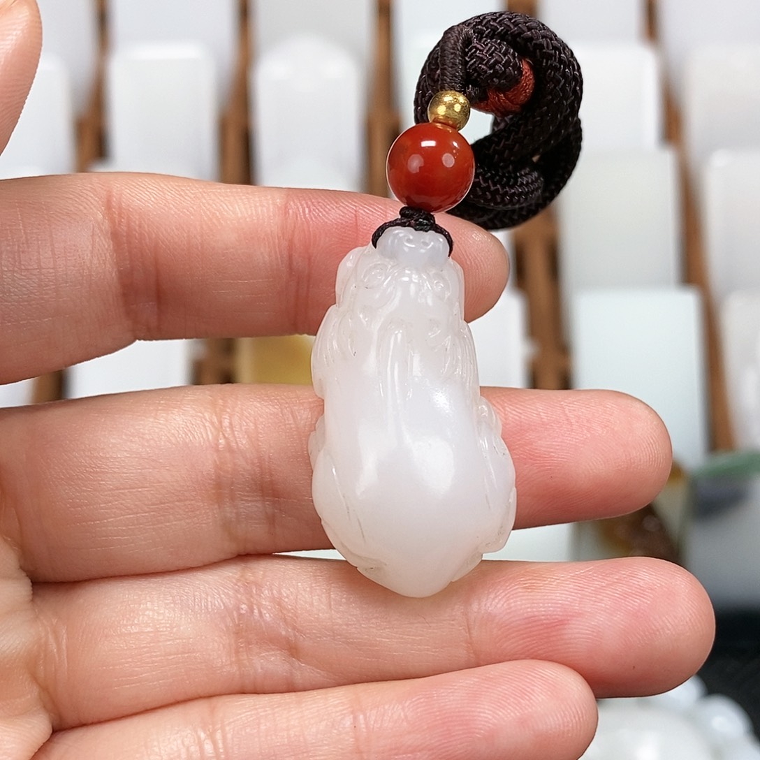 和田玉颈饰未镶嵌