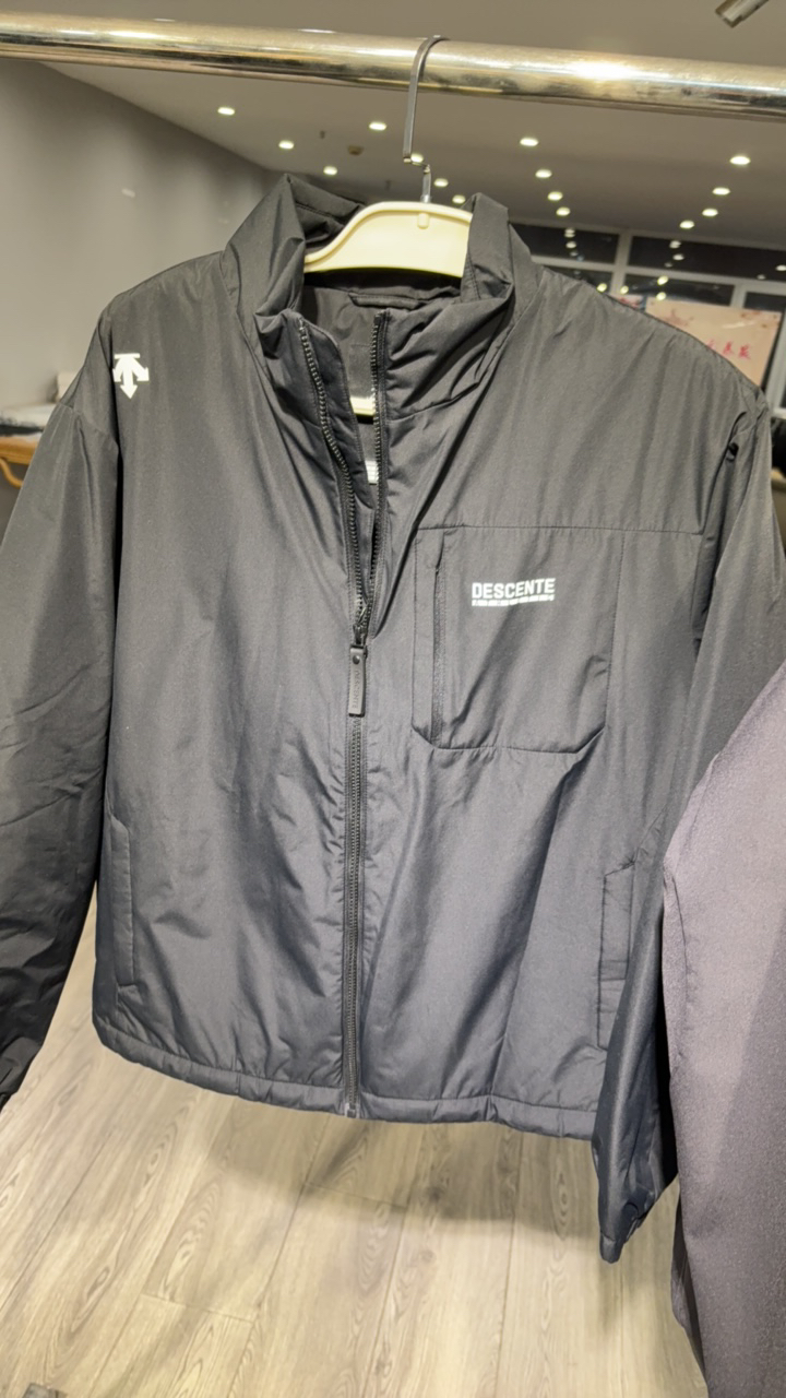 迪桑特黑色冬季棉服TPD12