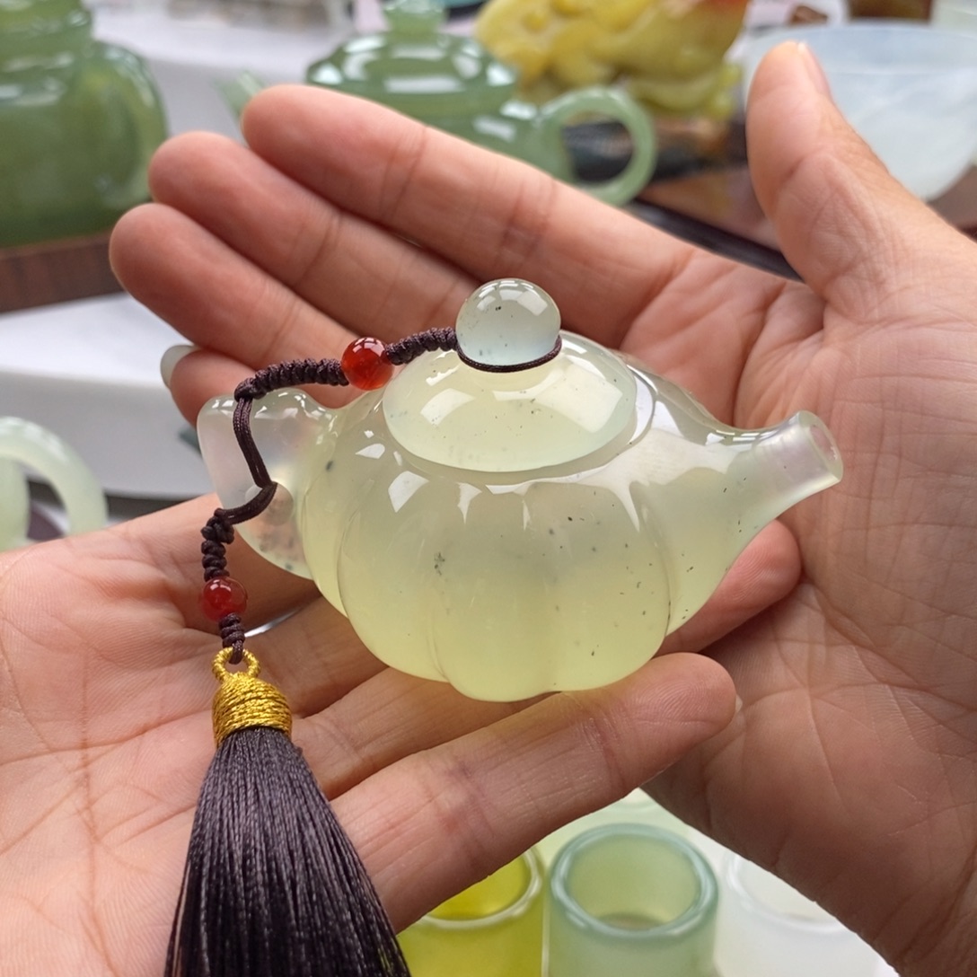 岫玉未镶嵌四大名玉手把壶