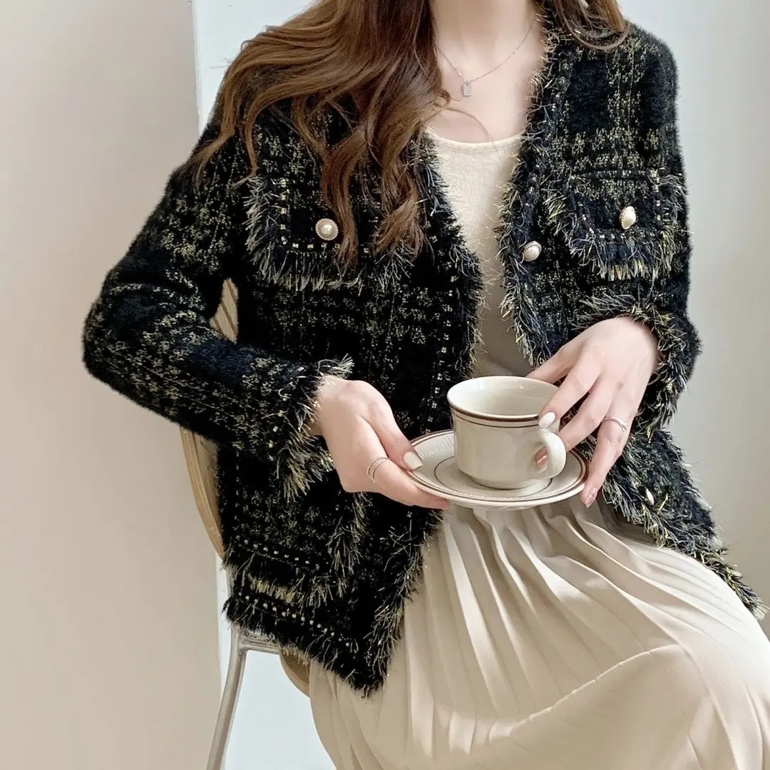 流苏小香风2025秋款高档外套年轻洋气开衫上衣花边黑色金丝7150