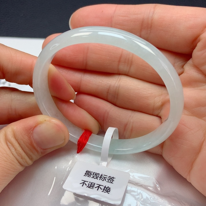 翡翠手镯未镶嵌55圈贵妃