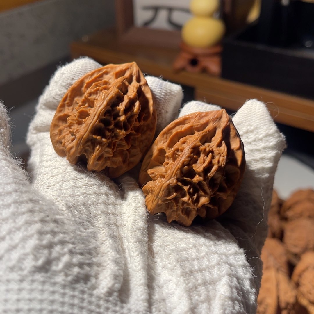 文玩核桃把件我****35龙骨全品，不退不换