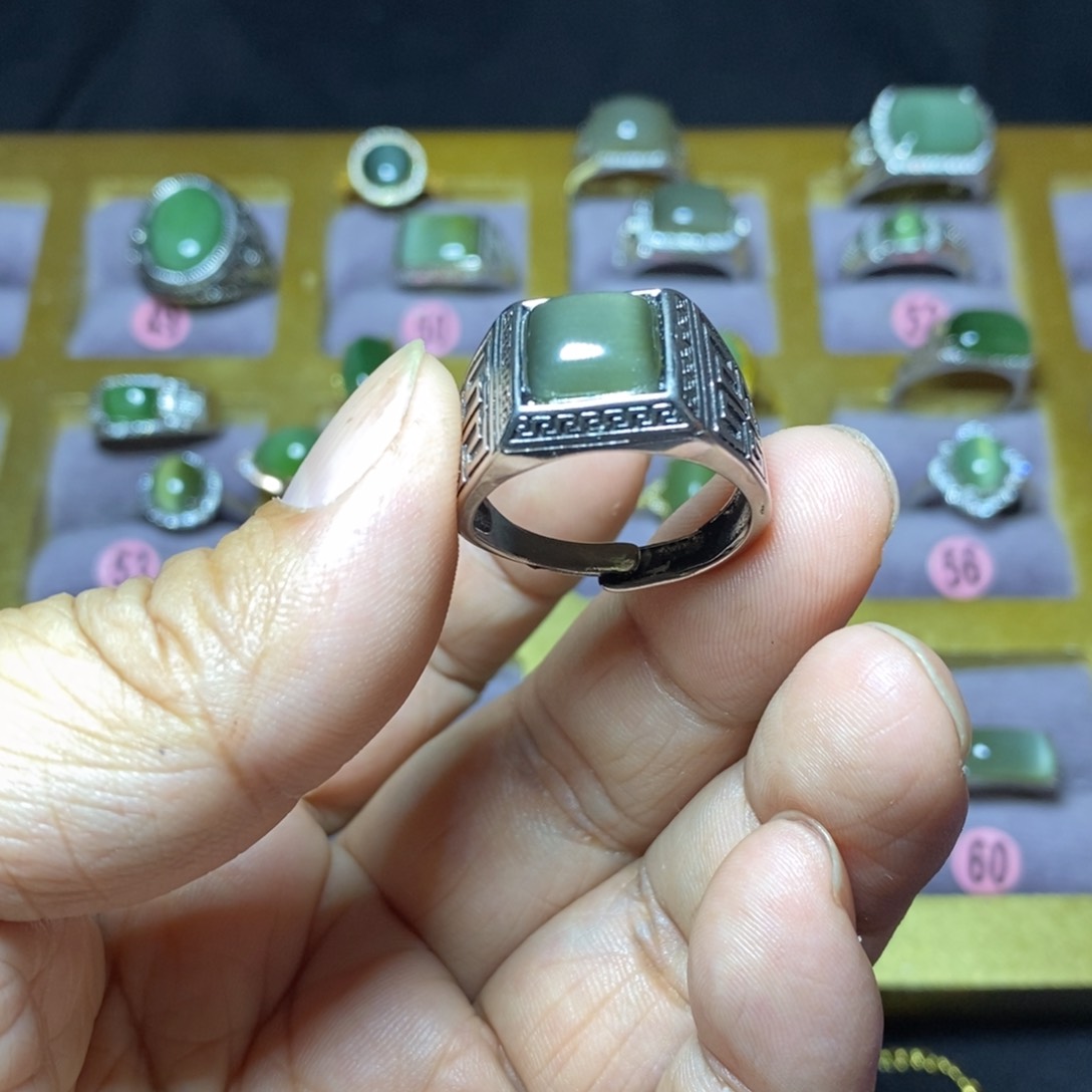 和田玉（碧玉）戒指未镶嵌