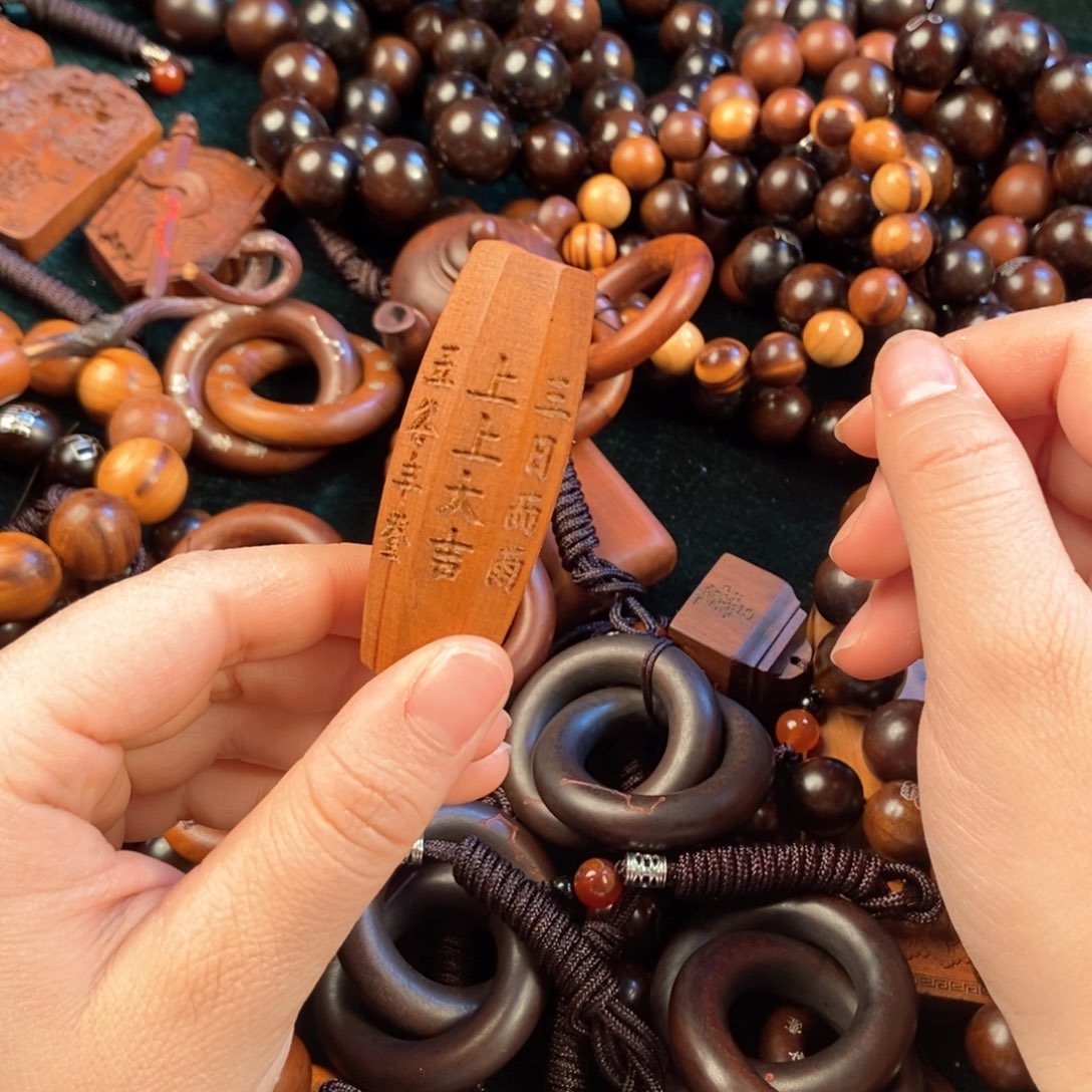 木雷击枣木工艺品的