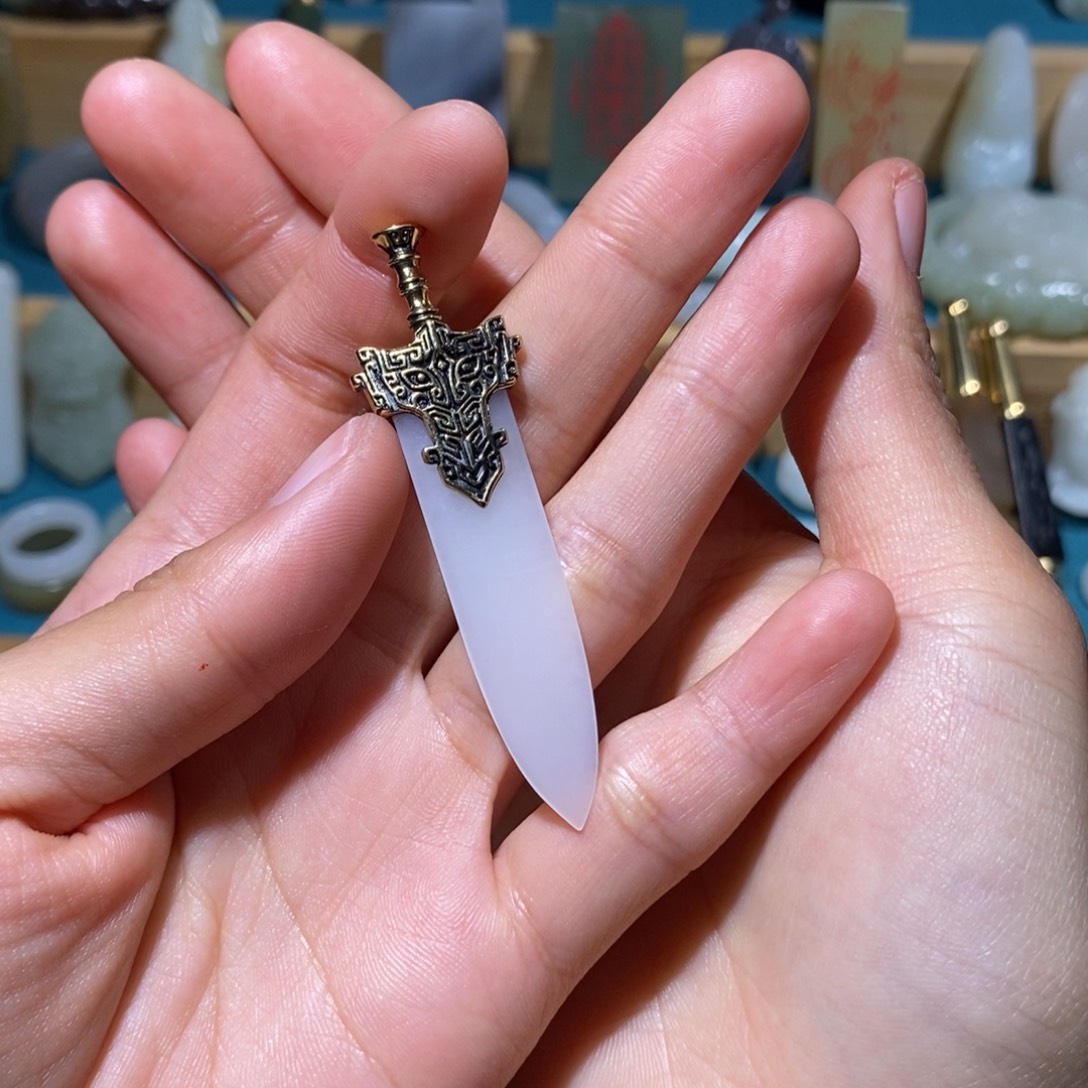 和田玉未镶嵌颈饰