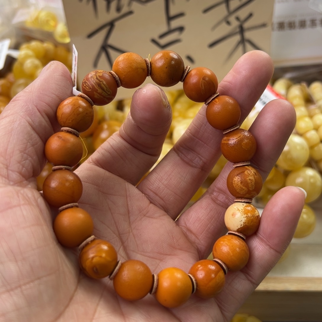 未镶嵌琥珀珠宝奇石