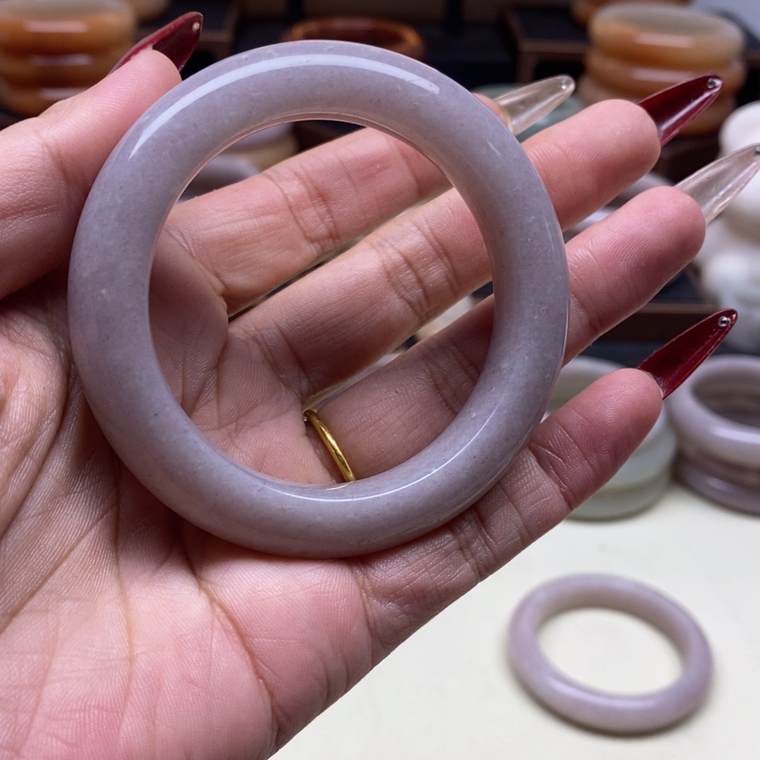 *****石英质玉未镶嵌手镯