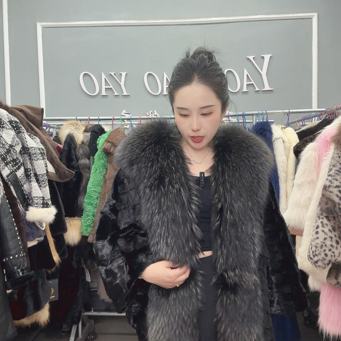姚小妖家高端皮草