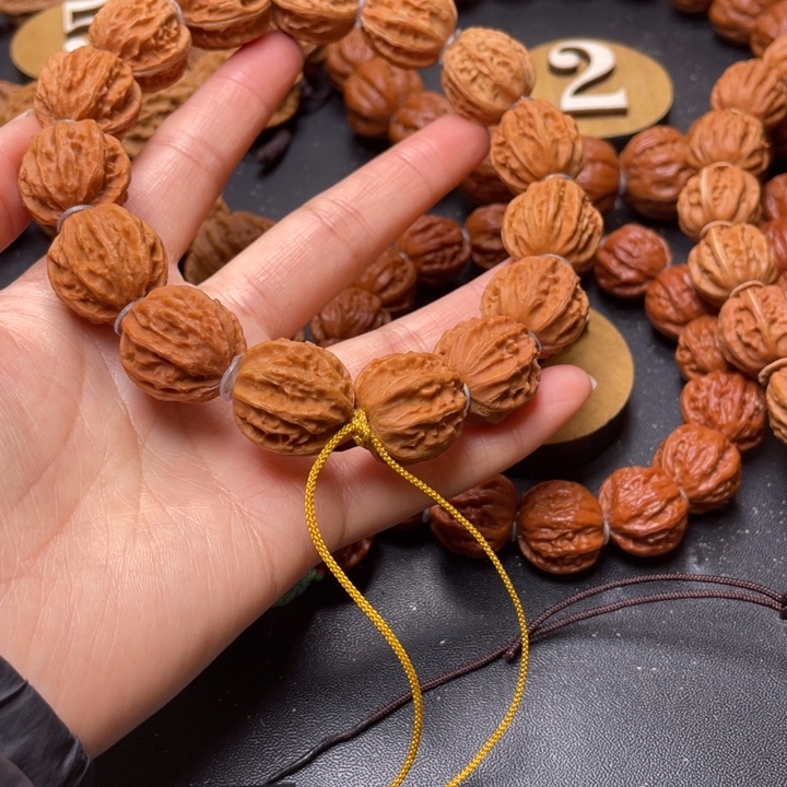 彬***哥文玩核桃手串树王龙脊福利