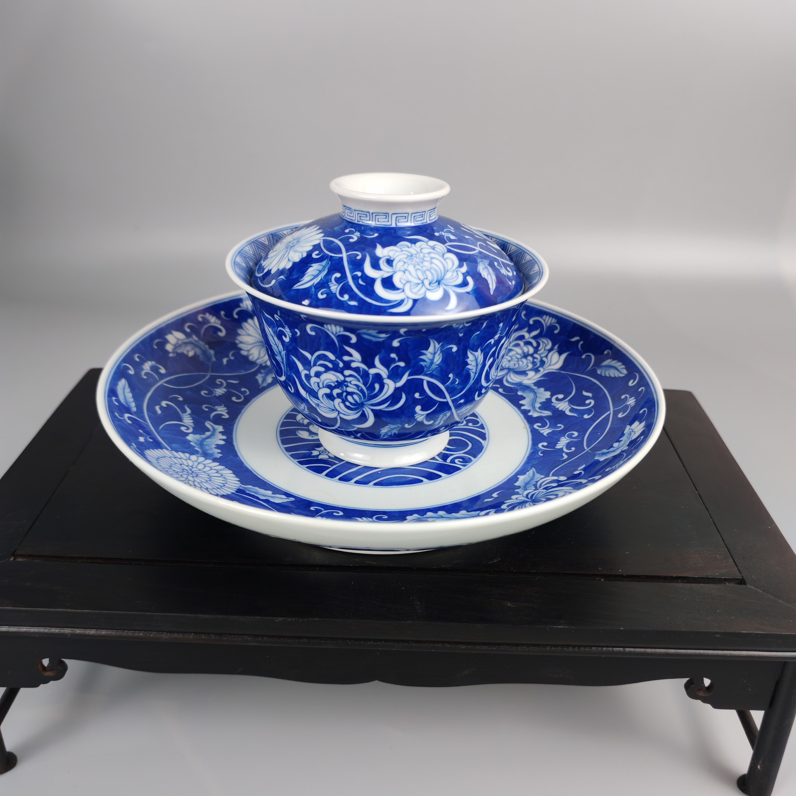 景德镇陶瓷茶器青花瓷纯手绘缠枝莲菊花盖碗壶承茶盘套组