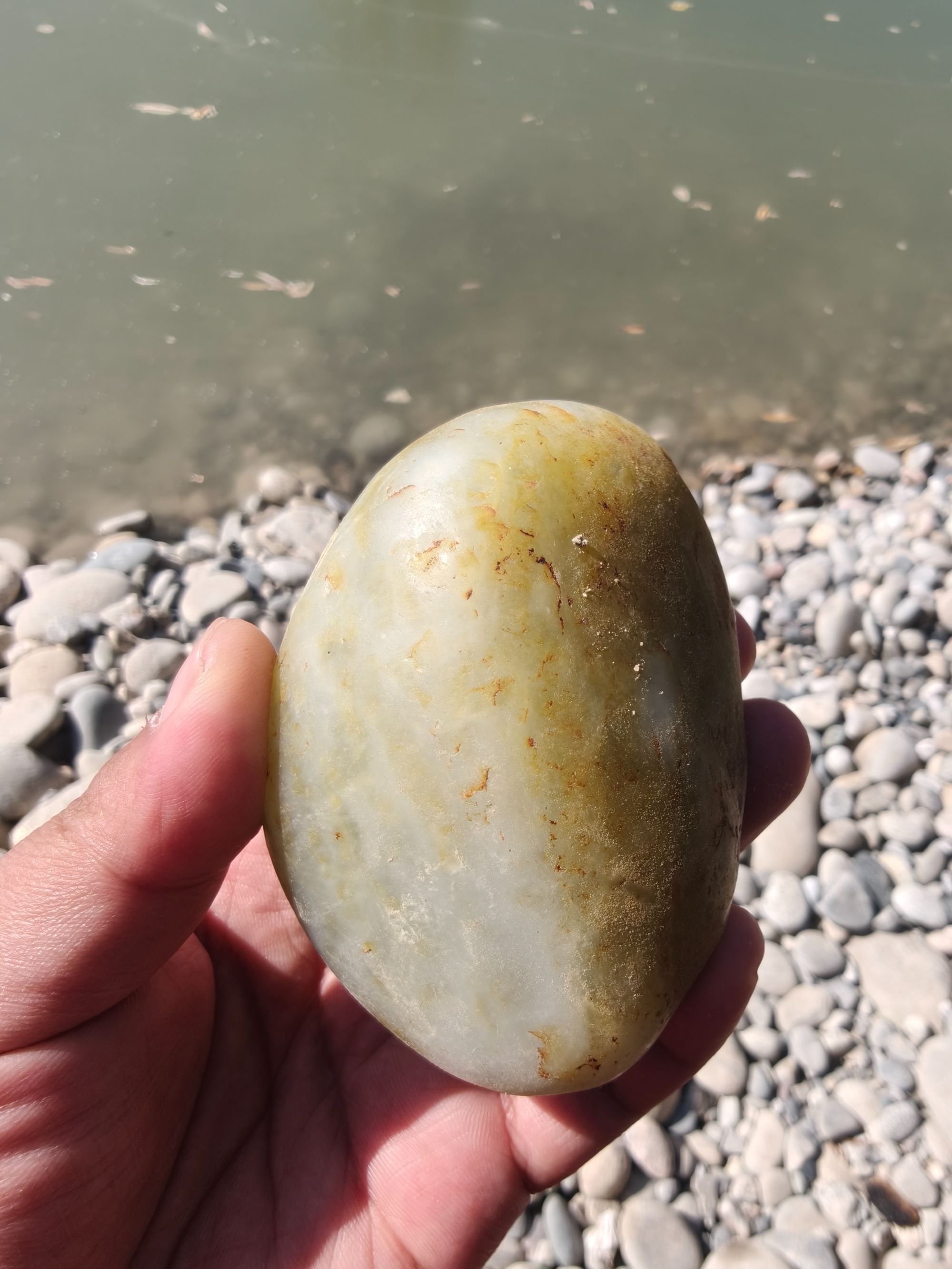 新疆和田玉青玉小摆件