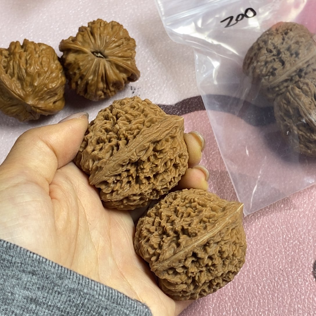 文玩核桃吊坠36蒜头150