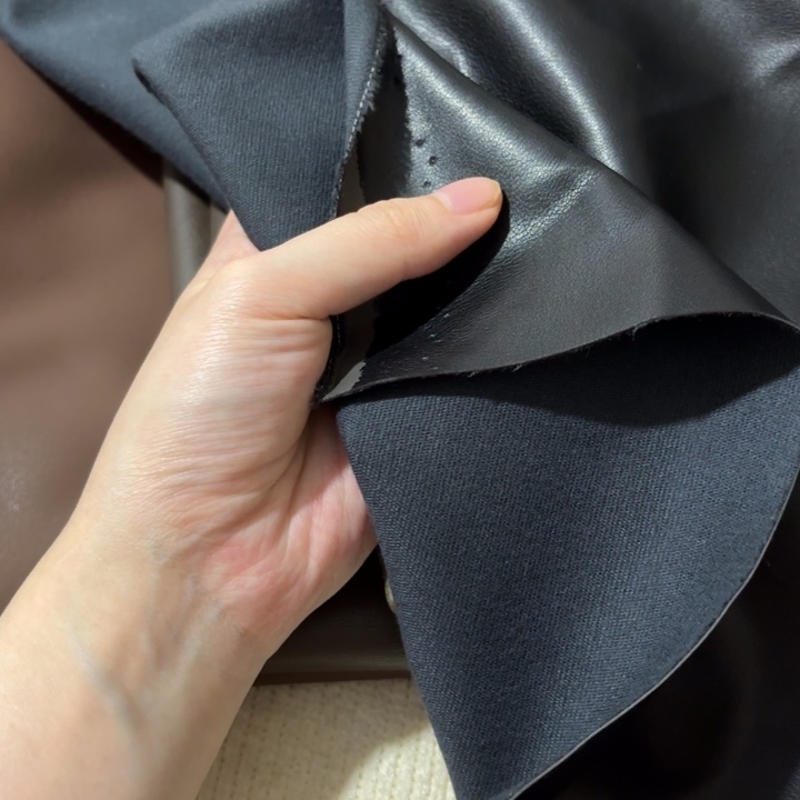 混纺黑色棉底皮1米。  