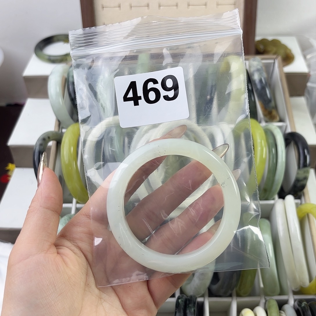 蛇纹石玉手镯未镶嵌丛*